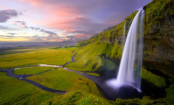 photo-1476610182048-b716b8518aae