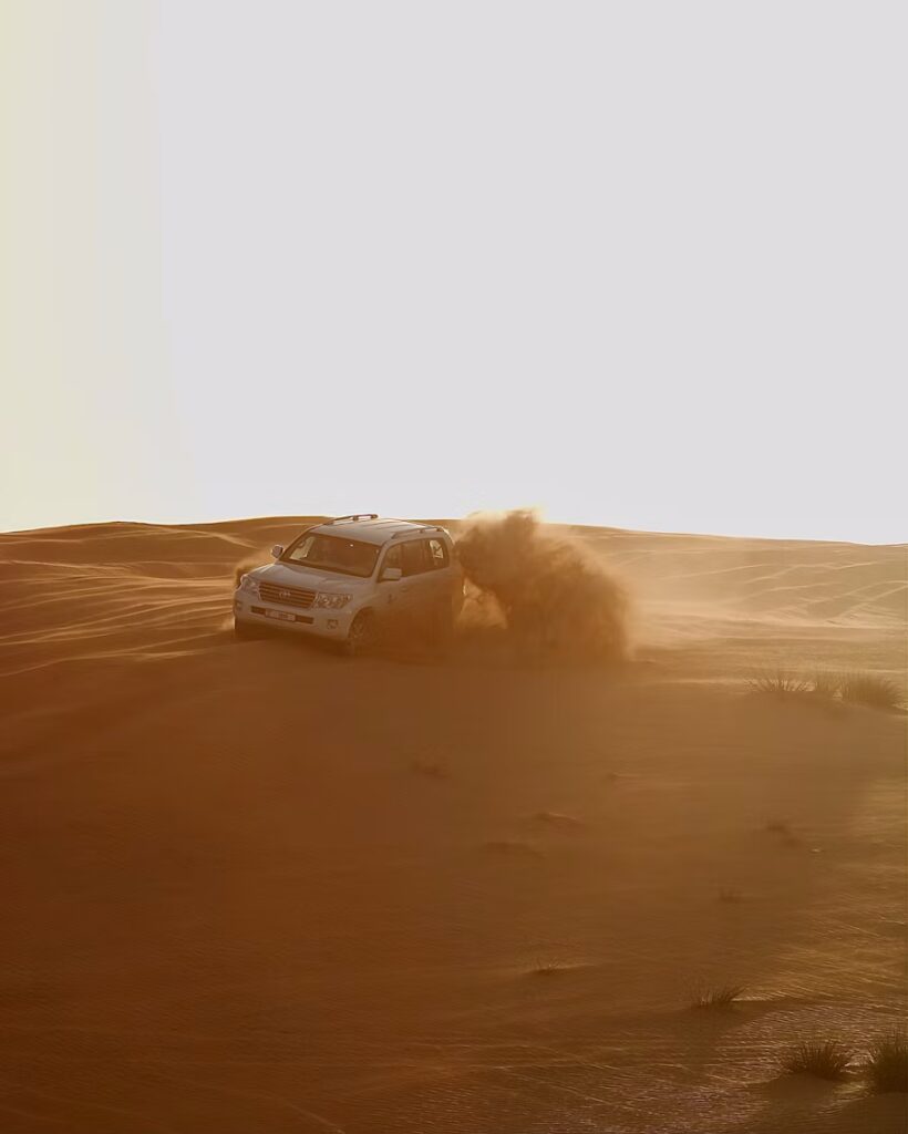 photo-1611824452658-23d2914e71fb