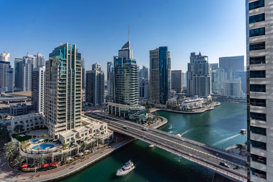 photo-1722502831588-61fe2ed11211