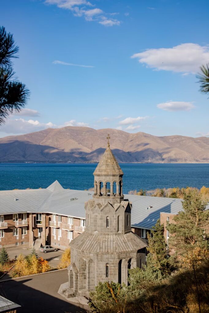 photo-1583610023651-3b1e67831310