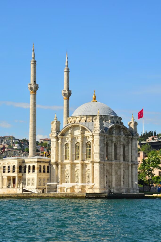 photo-1715659148714-e86fe28c4eeb